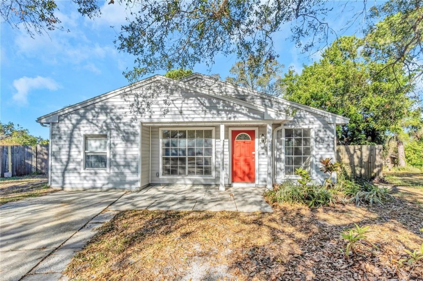 * * UNIQUE PROPERTY AS HOME IS LOCATED ON A CUL-DE-SAC WITH A - Beach Home for sale in Palm Harbor, Florida on Beachhouse.com