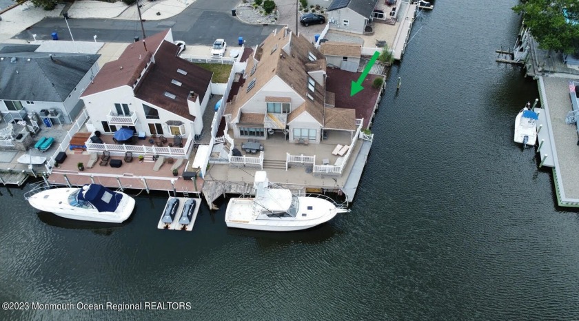 Not your normal waterfront.  150' of bulkhead. Custom - Beach Home for sale in Toms River, New Jersey on Beachhouse.com