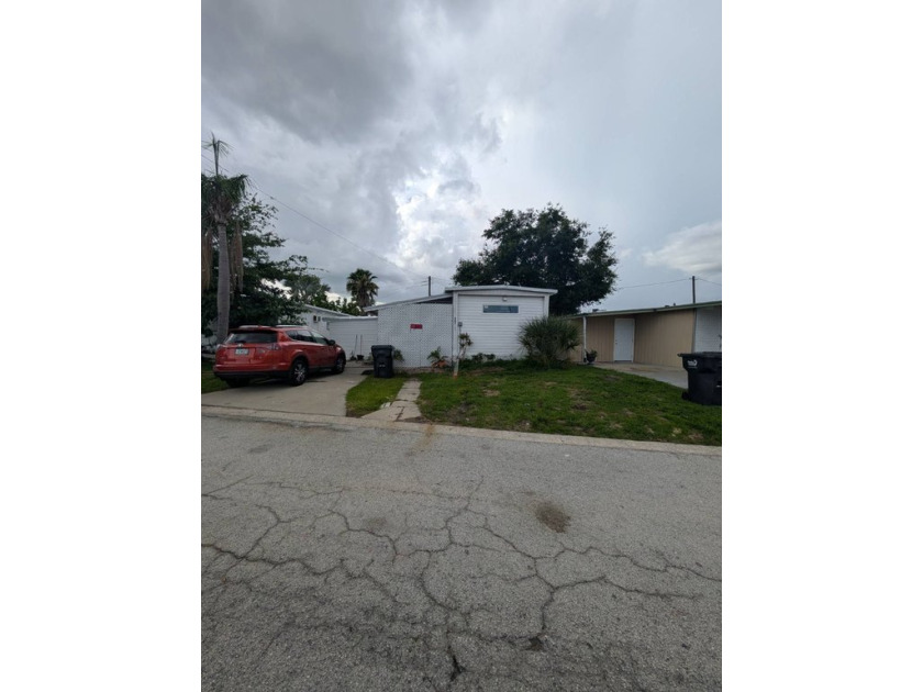 Located at Silver lake Mobile Home community Lot rent $850 per - Beach Home for sale in St. Petersburg, Florida on Beachhouse.com