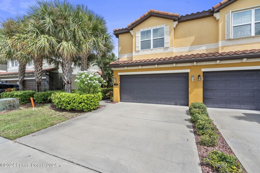 A notch above the rest, you won't want to miss this 3 bedroom, 2 - Beach Townhome/Townhouse for sale in Satellite Beach, Florida on Beachhouse.com