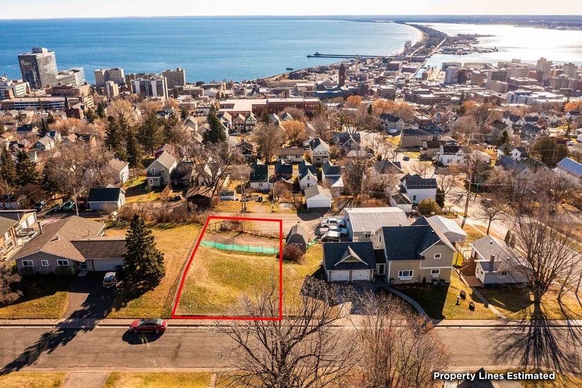 Exceptional 50 X 140 vacant lot offering breathtaking panoramic - Beach Lot for sale in Duluth, Minnesota on Beachhouse.com