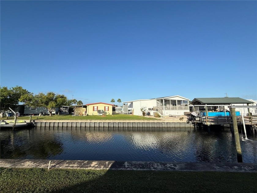 DREAMING OF LIFE ON THE WATER? This affordable CANAL FRONT - Beach Home for sale in Apollo Beach, Florida on Beachhouse.com