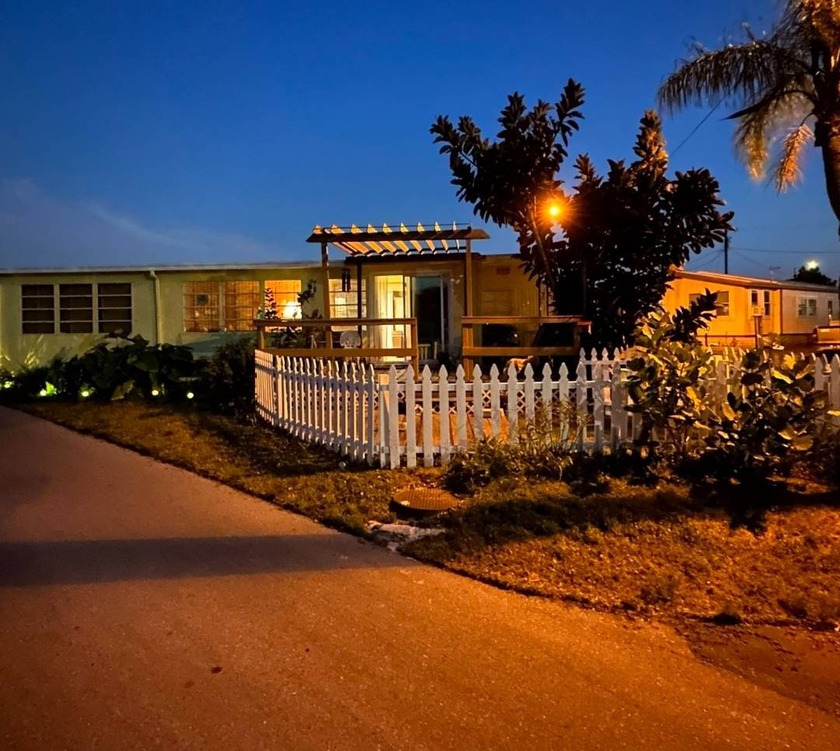 Welcome to this fantastic manufactured home that sits just steps - Beach Home for sale in St. Petersburg, Florida on Beachhouse.com