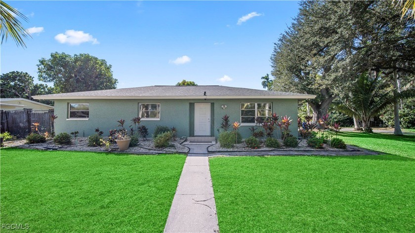 Beautiful 3-Bedroom, 2-Bathroom corner-lot home located on a - Beach Home for sale in Fort Myers, Florida on Beachhouse.com