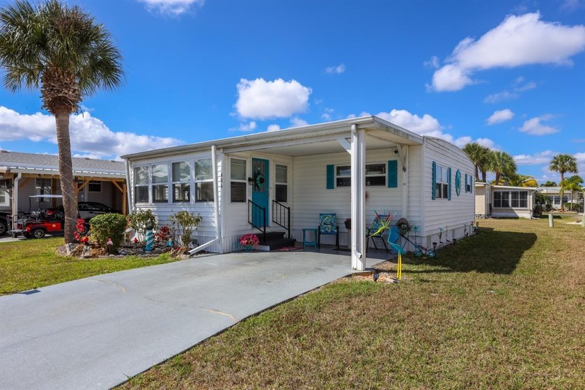 This delightful home proves that great things really do come in - Beach Home for sale in Port Charlotte, Florida on Beachhouse.com