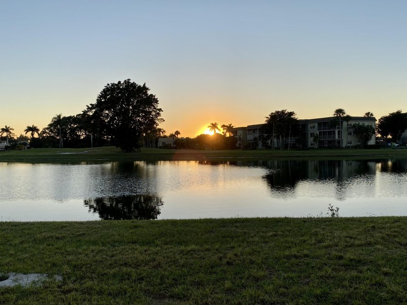 ALL AGES WELCOME****Beautiful lakefront condo on 1st floor - Beach Condo for sale in Lake Worth, Florida on Beachhouse.com