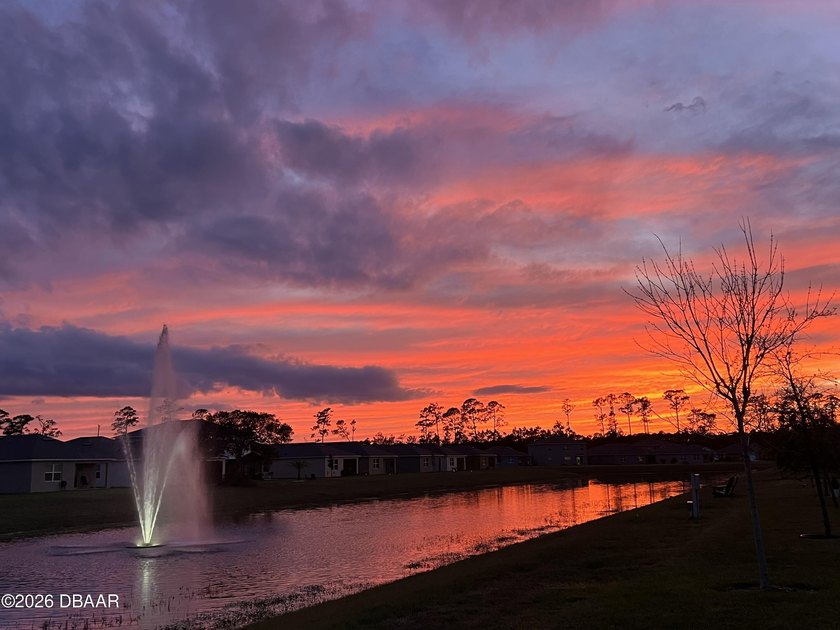 Nearly new lakefront living with stunning fountain views and - Beach Home for sale in Ormond Beach, Florida on Beachhouse.com