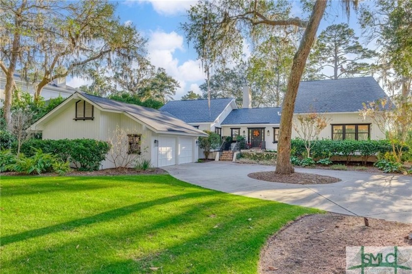 Sweeping Eastern marsh views on one of the prettiest mossy oak - Beach Home for sale in Savannah, Georgia on Beachhouse.com