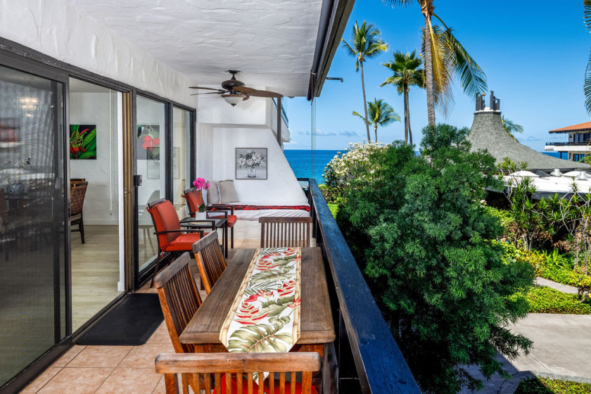 Casa De Emdeko 211 - 22 OCEAN VIEW, AC, Elevators, Spacious, 2nd - Beach Vacation Rentals in Kailua Kona, Hawaii on Beachhouse.com
