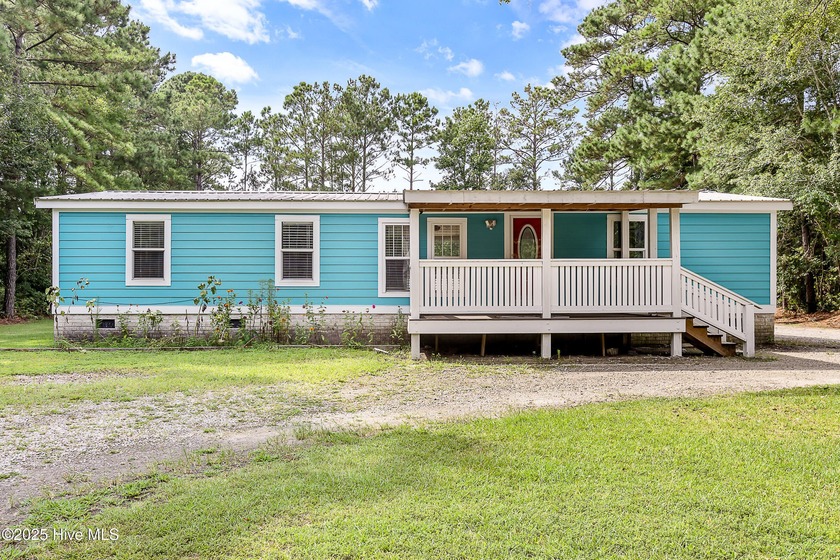 Charming 3-Bedroom, 2-Bath Home with Detached Garage in Sneads - Beach Home for sale in Sneads Ferry, North Carolina on Beachhouse.com