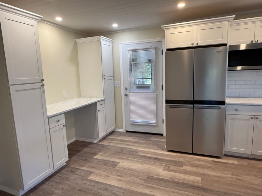 Welcome to your Florida retreat nestled on a peaceful cul-de-sac - Beach Home for sale in Ellenton, Florida on Beachhouse.com