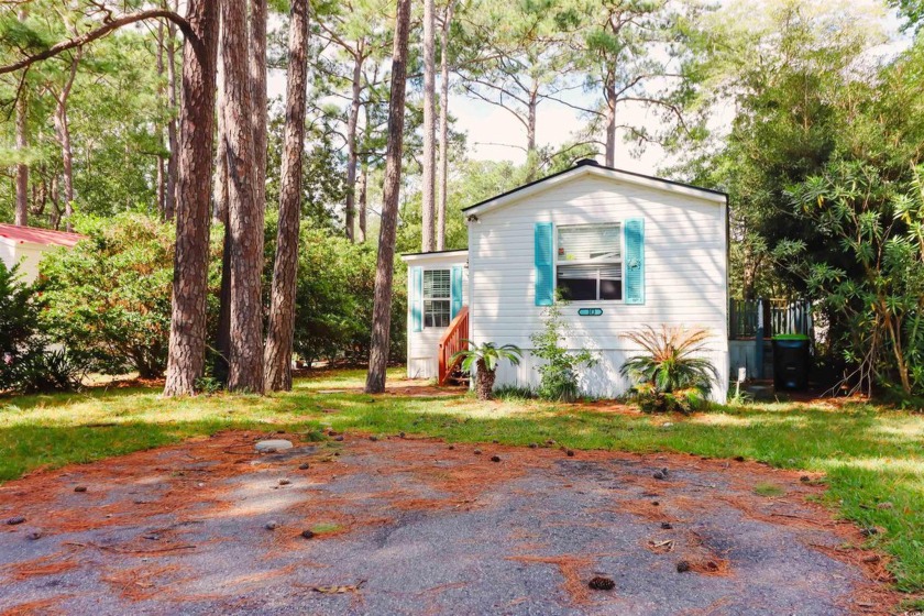 Welcome to 10 Ocean Reef Ln, a charming 2-bedroom, 2-bathroom - Beach Home for sale in Murrells Inlet, South Carolina on Beachhouse.com