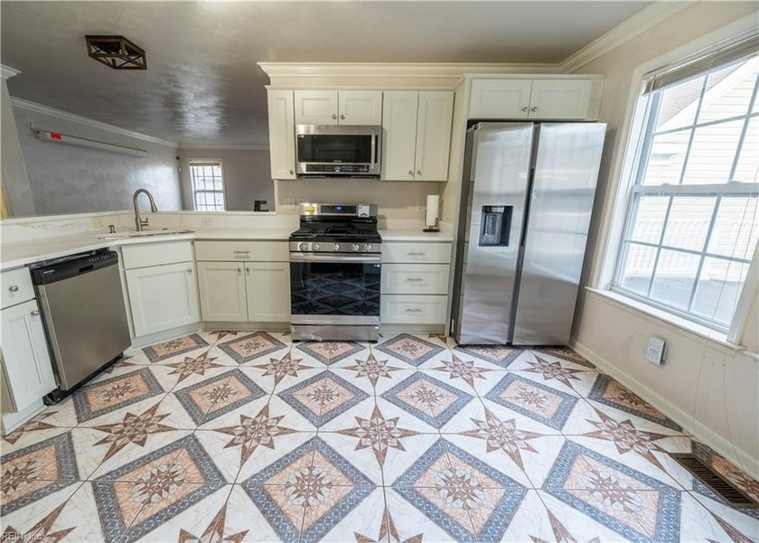 Looking for a home within a short distance of Downtown Norfolk - Beach Home for sale in Norfolk, Virginia on Beachhouse.com