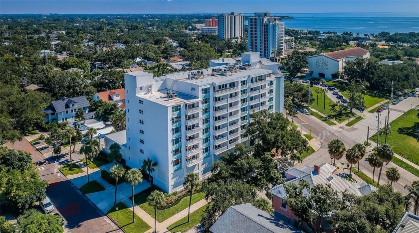 Welcome to the Coveted & Distinctive Harbour Hill Condo - Beach Condo for sale in St. Petersburg, Florida on Beachhouse.com
