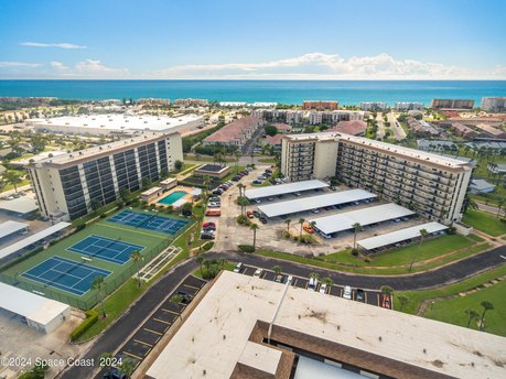 Live Beachside in this TOP FLOOR Unit!!  Take In the Beautiful - Beach Condo for sale in Indian Harbour Beach, Florida on Beachhouse.com