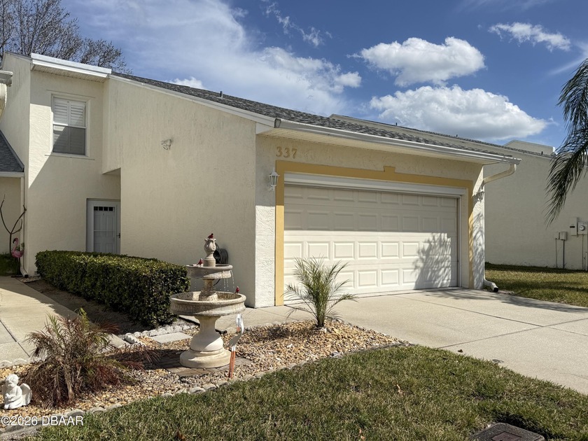 Custom designed and upgraded spacious townhome with high vaulted - Beach Home for sale in New Smyrna Beach, Florida on Beachhouse.com
