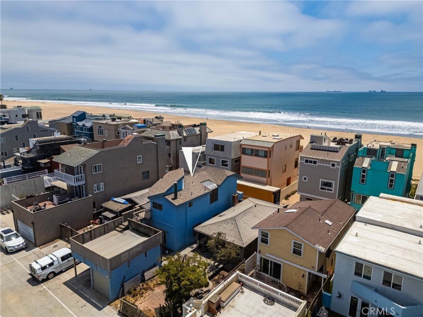 Here's your opportunity to live in Guard Gated Surfside Colony- - Beach Home for sale in Surfside, California on Beachhouse.com