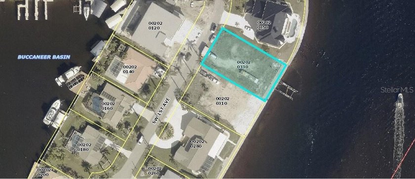 Secure one of the finest unobstructed Caloosahatchee River views - Beach Lot for sale in Cape Coral, Florida on Beachhouse.com