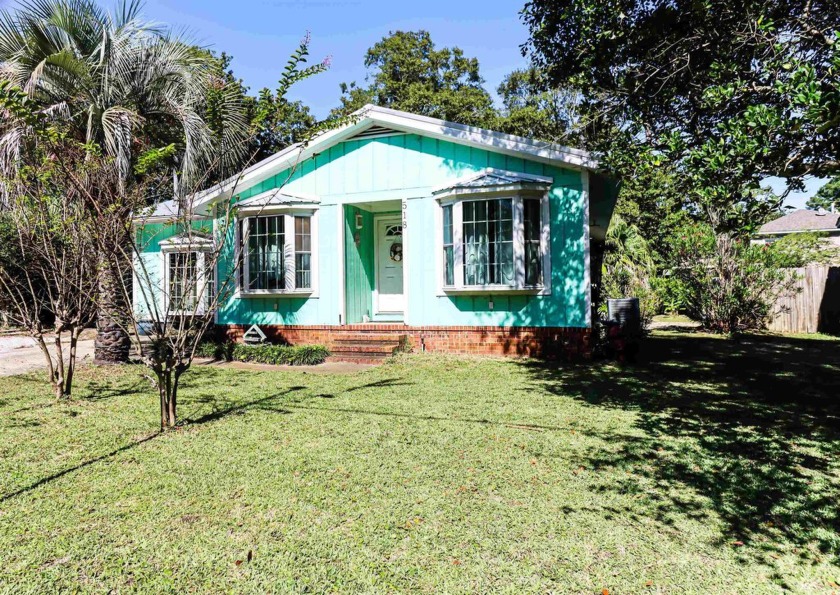 Welcome to 518 Maple Dr, a stunning 3-bedroom, 2.5-bathroom home - Beach Home for sale in Surfside Beach, South Carolina on Beachhouse.com