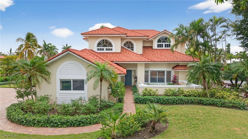 A true boater's dream in the heart of Sanibel's sought after - Beach Home for sale in Sanibel, Florida on Beachhouse.com
