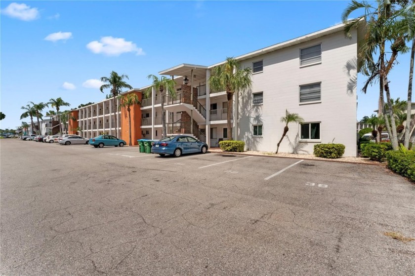 **NEW REDUCED PRICE** Cozy 1 bedroom, 1 bathroom condo on second - Beach Condo for sale in Bradenton, Florida on Beachhouse.com