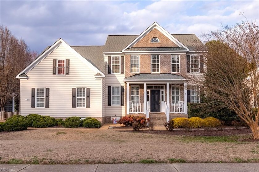 Monticello Woods Colonial has 4 bedrooms, 3 full baths and large - Beach Home for sale in Williamsburg, Virginia on Beachhouse.com