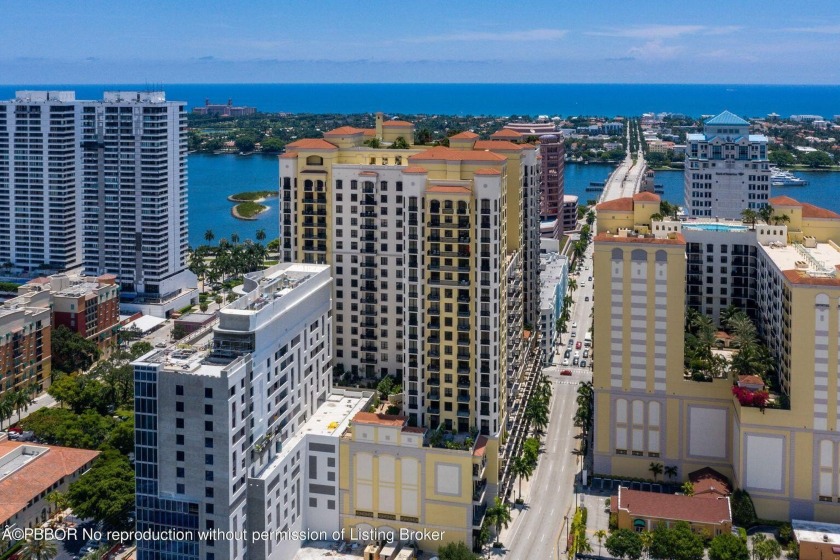 Rarely available 1-bedroom, 1.5-bath condo with soaring ceilings - Beach Condo for sale in West Palm Beach, Florida on Beachhouse.com