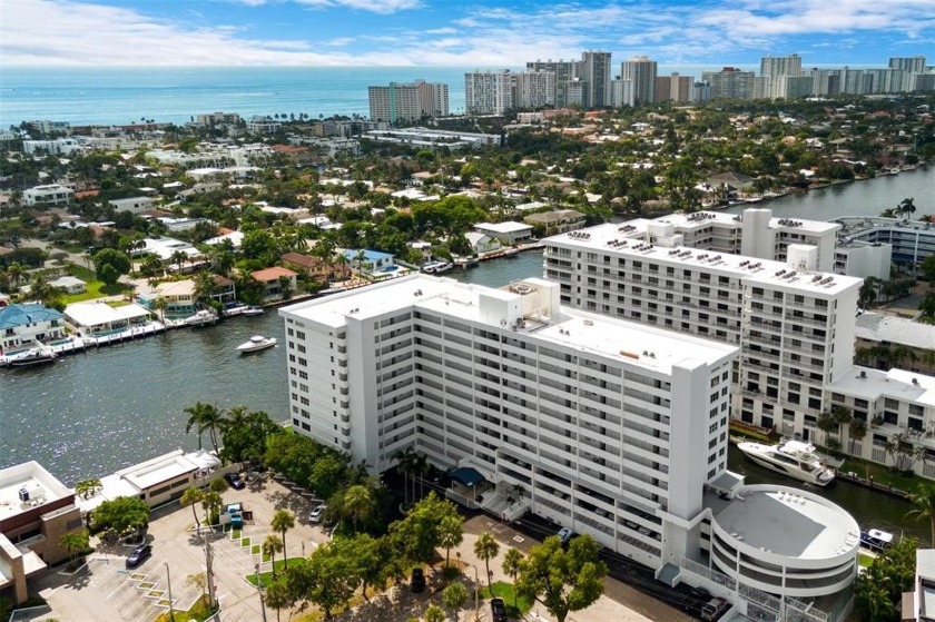 Enjoy ocean and Intracoastal views from this penthouse floor - Beach Condo for sale in Fort Lauderdale, Florida on Beachhouse.com
