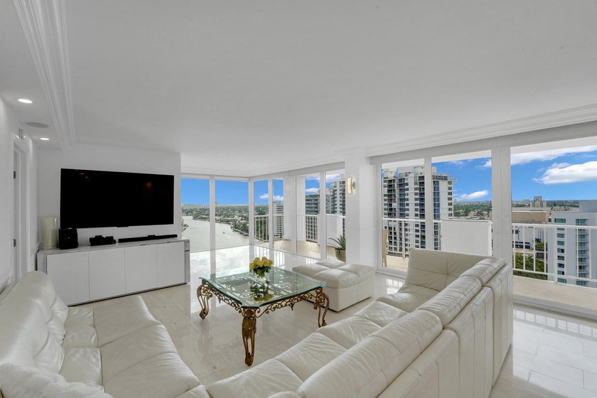 This meticulously renovated 3/2.1 lower penthouse offers - Beach Condo for sale in Fort Lauderdale, Florida on Beachhouse.com