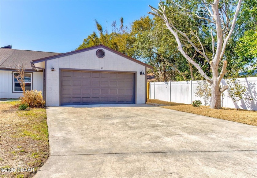 Gorgeous single family attached home in the perfect location - Beach Home for sale in Ormond Beach, Florida on Beachhouse.com