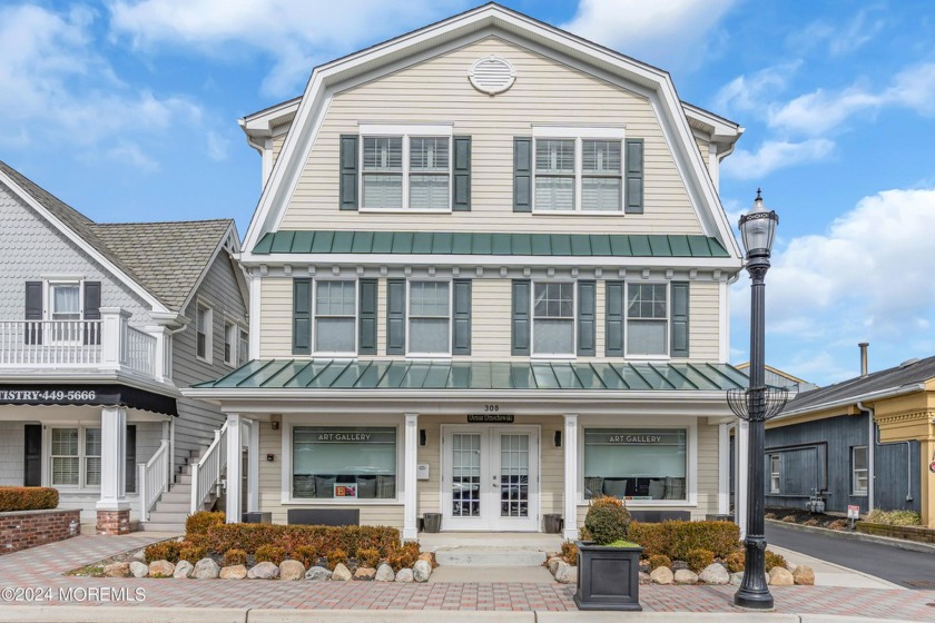 Stunning Spring Lake condo in beautiful downtown location! Don't - Beach Home for sale in Spring Lake, New Jersey on Beachhouse.com