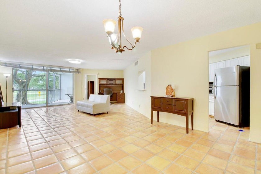 Updated condominium, known as the King apartment, because of its - Beach Condo for sale in Pompano Beach, Florida on Beachhouse.com