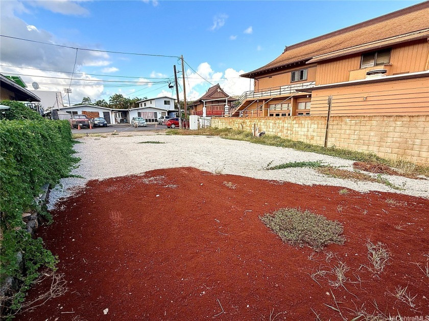 Seldom found - Level R-5 zoned lot in the heart of Kapalama - Beach Acreage for sale in Honolulu, Hawaii on Beachhouse.com