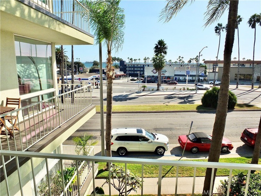 This property is AMAZING!  The location is incredible and the - Beach Condo for sale in Long Beach, California on Beachhouse.com