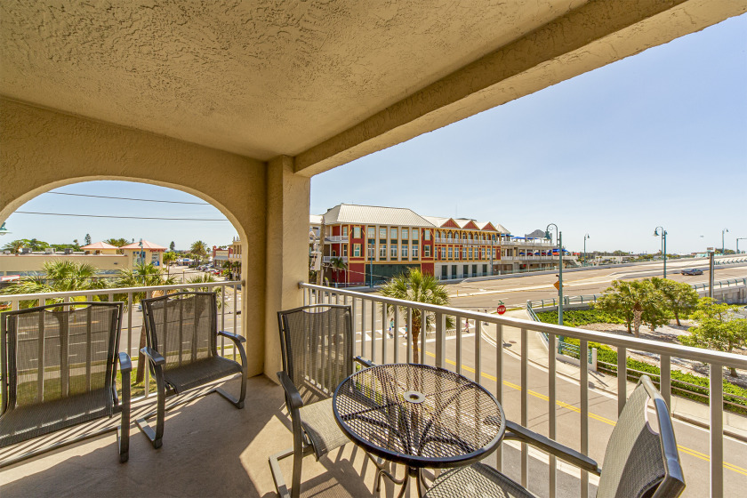 Corner Unit Views John's Pass - Beach Place - Beach Vacation Rentals in Madeira Beach, Florida on Beachhouse.com