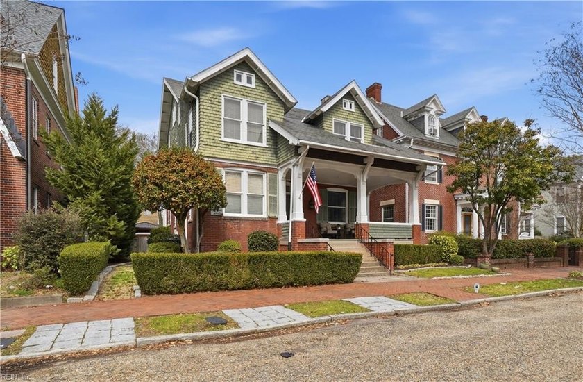 Welcome to this lovely home in charming Olde Towne! Beautifully - Beach Home for sale in Portsmouth, Virginia on Beachhouse.com