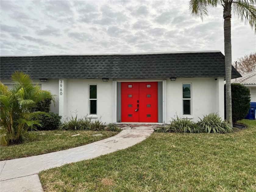 Here is an incredible investment opportunity in Gulf Harbors! - Beach Home for sale in New Port Richey, Florida on Beachhouse.com