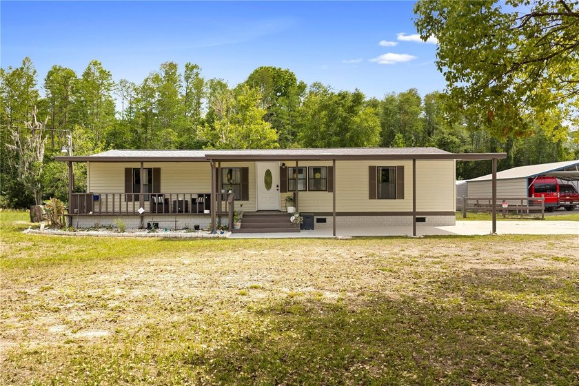Nestled at the end of a quiet dead-end street, this beautifully - Beach Home for sale in Crystal River, Florida on Beachhouse.com