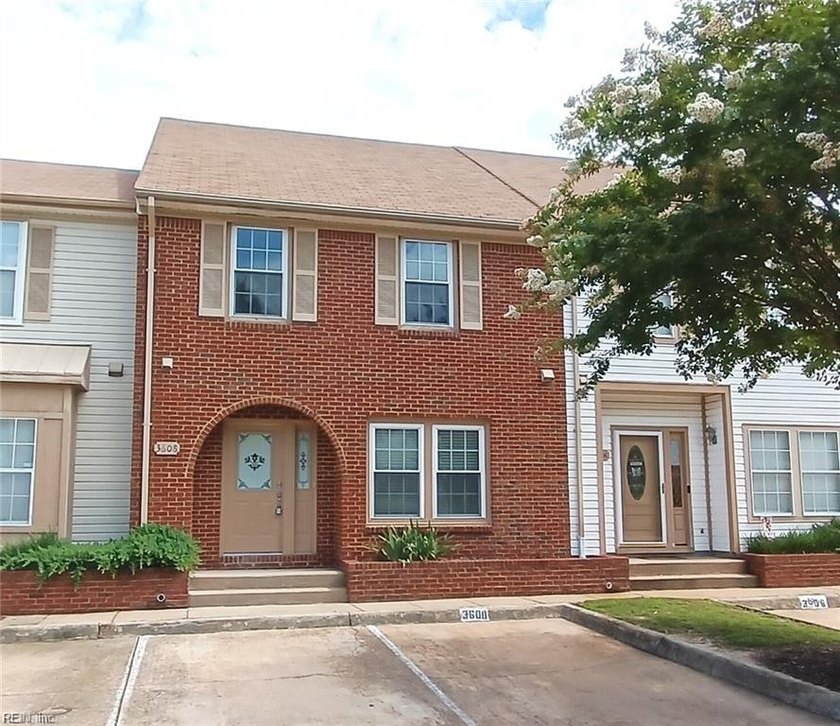 Come see this fully renovated 2-story 3 bedroom townhome-style - Beach Condo for sale in Virginia Beach, Virginia on Beachhouse.com