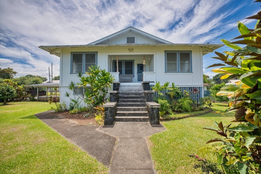 This is A MUST-SEE spacious classic Hilo home in a prime - Beach Home for sale in Hilo, Hawaii on Beachhouse.com