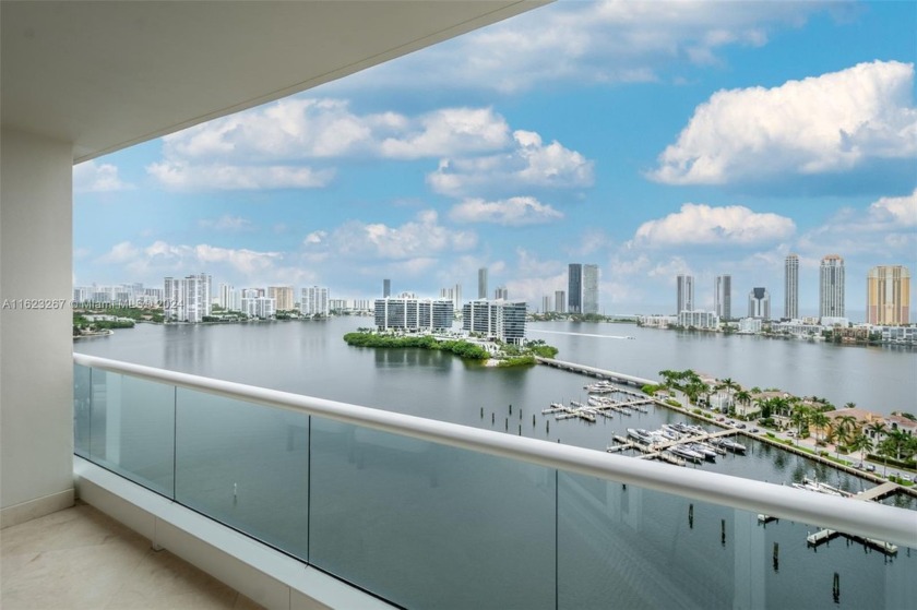 Aventura -  7000 Tower rarely available *04* line in Williams - Beach Condo for sale in Aventura, Florida on Beachhouse.com