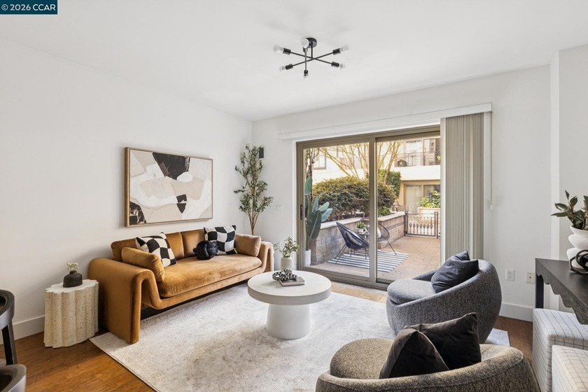 City living meets everyday ease in this 1 bed, 1 bath condo - Beach Condo for sale in Oakland, California on Beachhouse.com