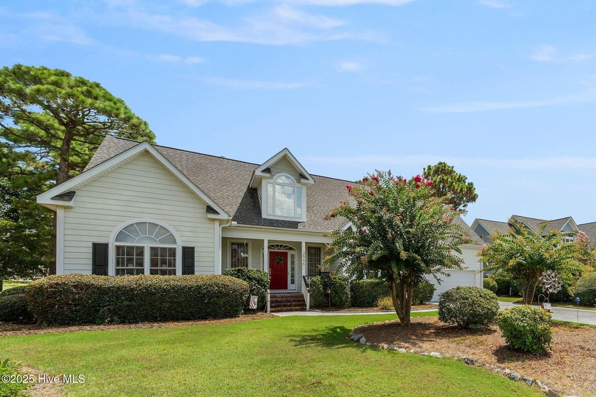 This beautifully maintained 3-bedroom, 2.5-bathroom home offers - Beach Home for sale in Southport, North Carolina on Beachhouse.com