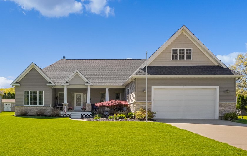 Welcome to this well-cared-for, open-concept home featuring - Beach Home for sale in Stevensville, Michigan on Beachhouse.com