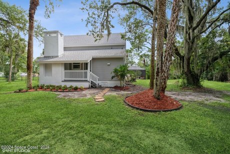 A Dollhouse where you can sit on the front porch, rope a swing - Beach Home for sale in Melbourne, Florida on Beachhouse.com