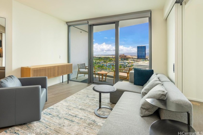 This well-appointed 1-bedroom unit is efficiently designed to - Beach Condo for sale in Honolulu, Hawaii on Beachhouse.com