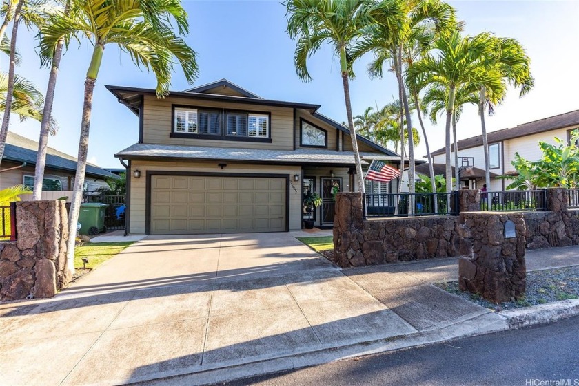 Highly sought after Makakilo hillside home with its cool - Beach Home for sale in Kapolei, Hawaii on Beachhouse.com