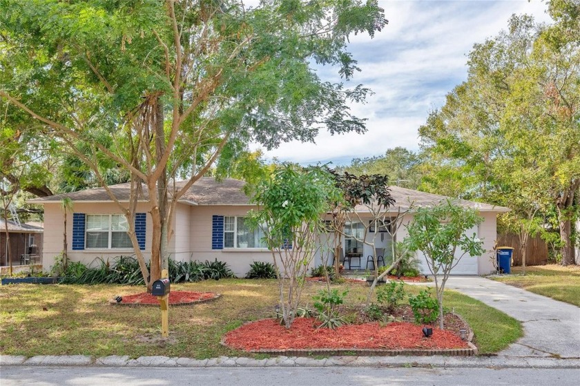 Welcome to this charming 4 bedroom 2 bath home in the desirable - Beach Home for sale in Clearwater, Florida on Beachhouse.com