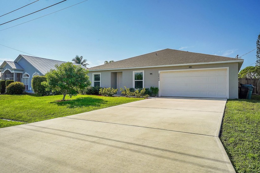 Beautiful 4 Bedroom, 2 Bathroom Home with Upgraded Features - - Beach Home for sale in Port Saint Lucie, Florida on Beachhouse.com