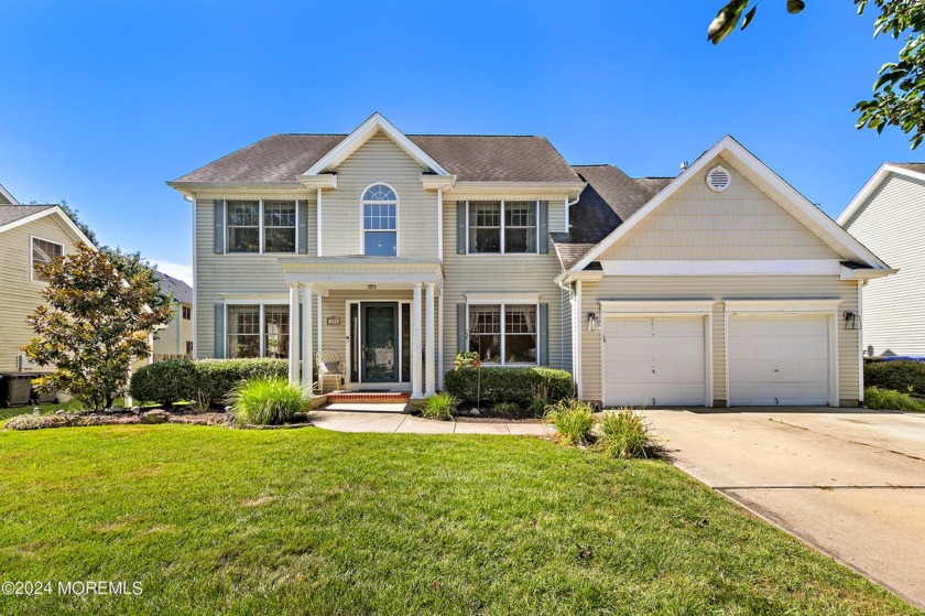 Desirable Deer Lake Park. 5 bedrooms, 2.5 baths, beautiful - Beach Home for sale in Manahawkin, New Jersey on Beachhouse.com